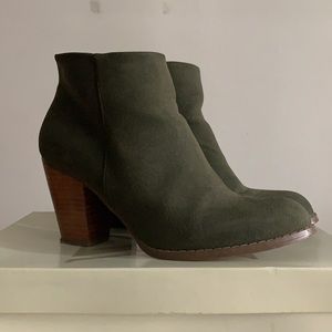EXPRESSION Moss Green Ankle Boots
